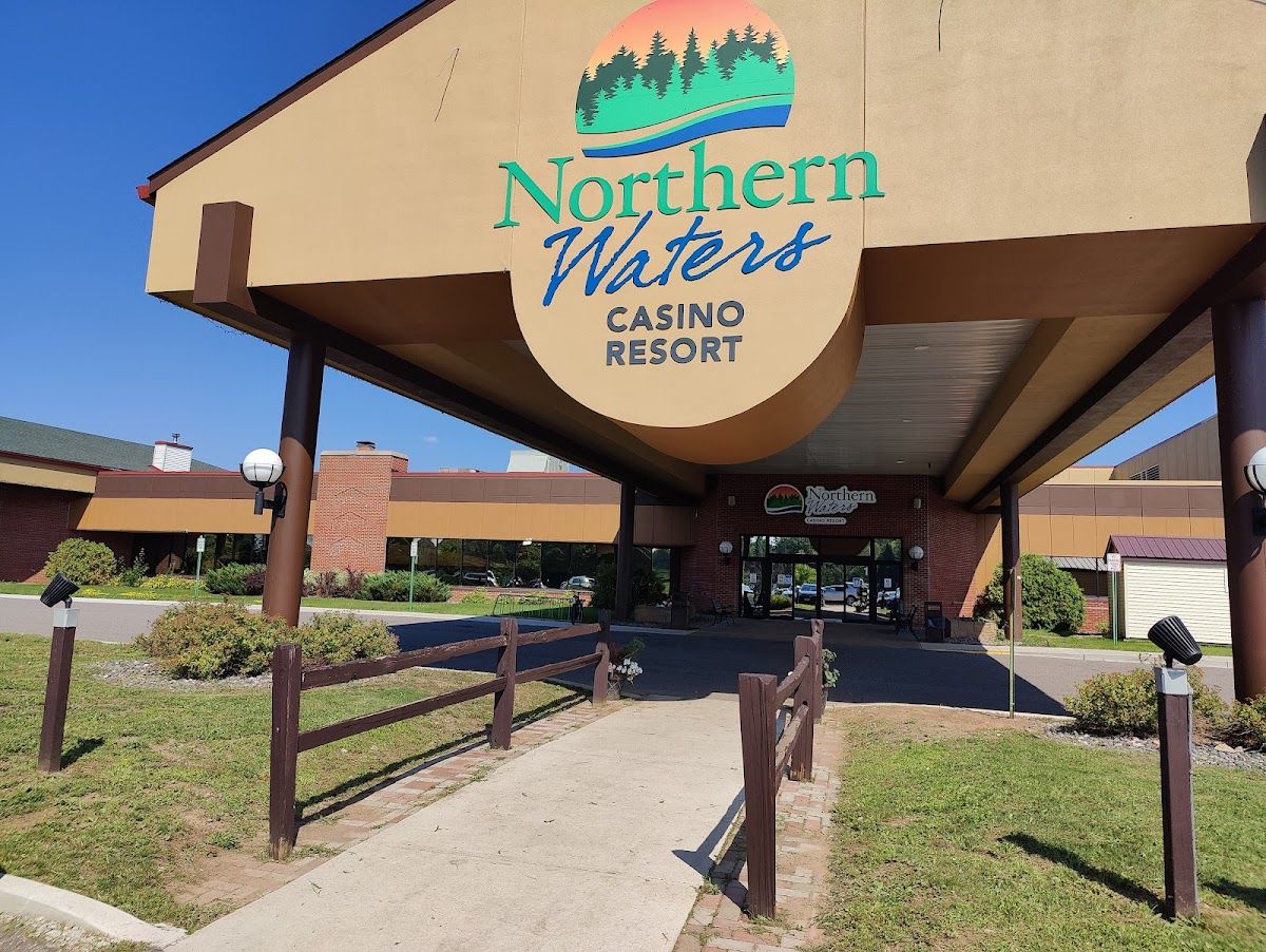 Northern Waters Casino Resort – Poker photo 2