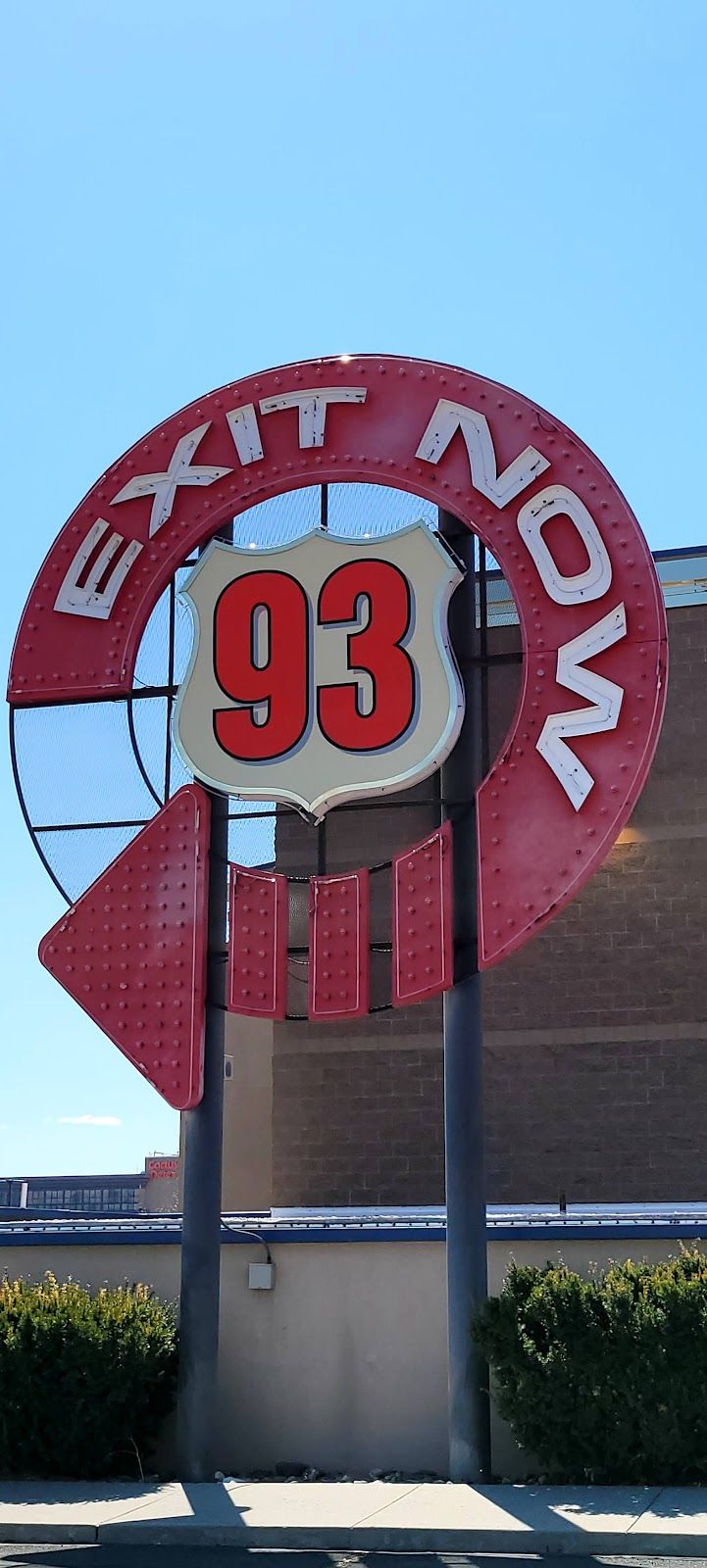 Barton's Club 93 photo 4