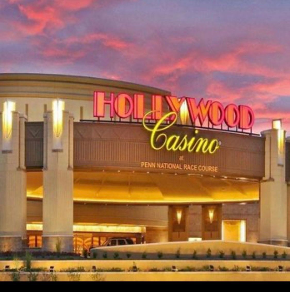 Hollywood Casino at Penn National Race Course photo 2
