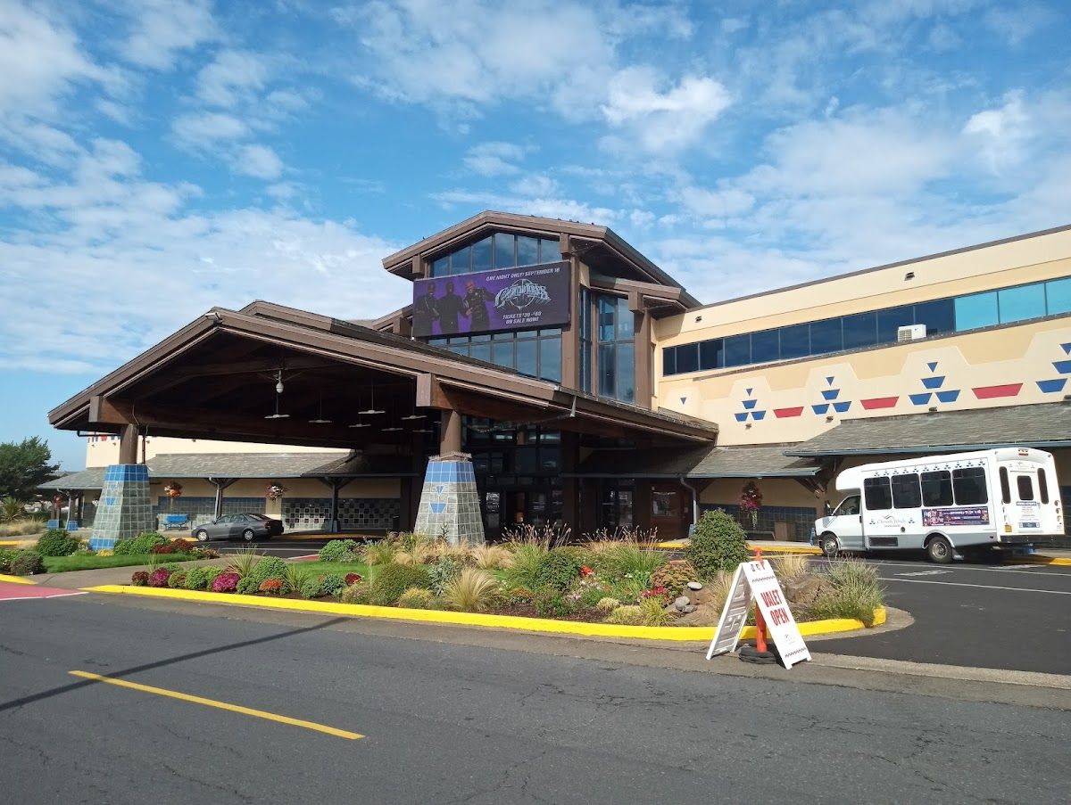 Chinook Winds Casino Resort Poker Room photo 6