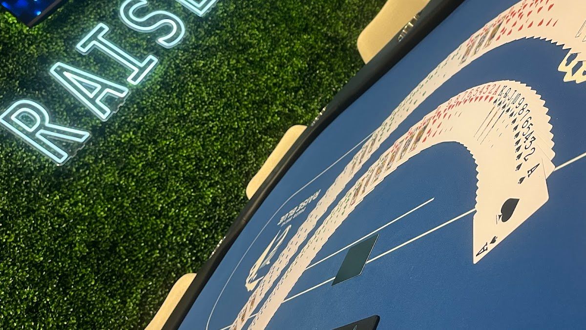 RAISE BLUE ポーカーバー 福岡博多天神店 photo 2