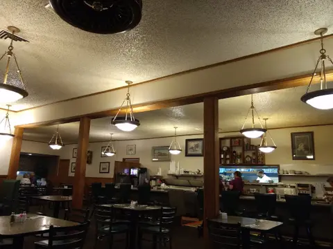 Dini's Lucky Club - Casino in Yerington, United States
