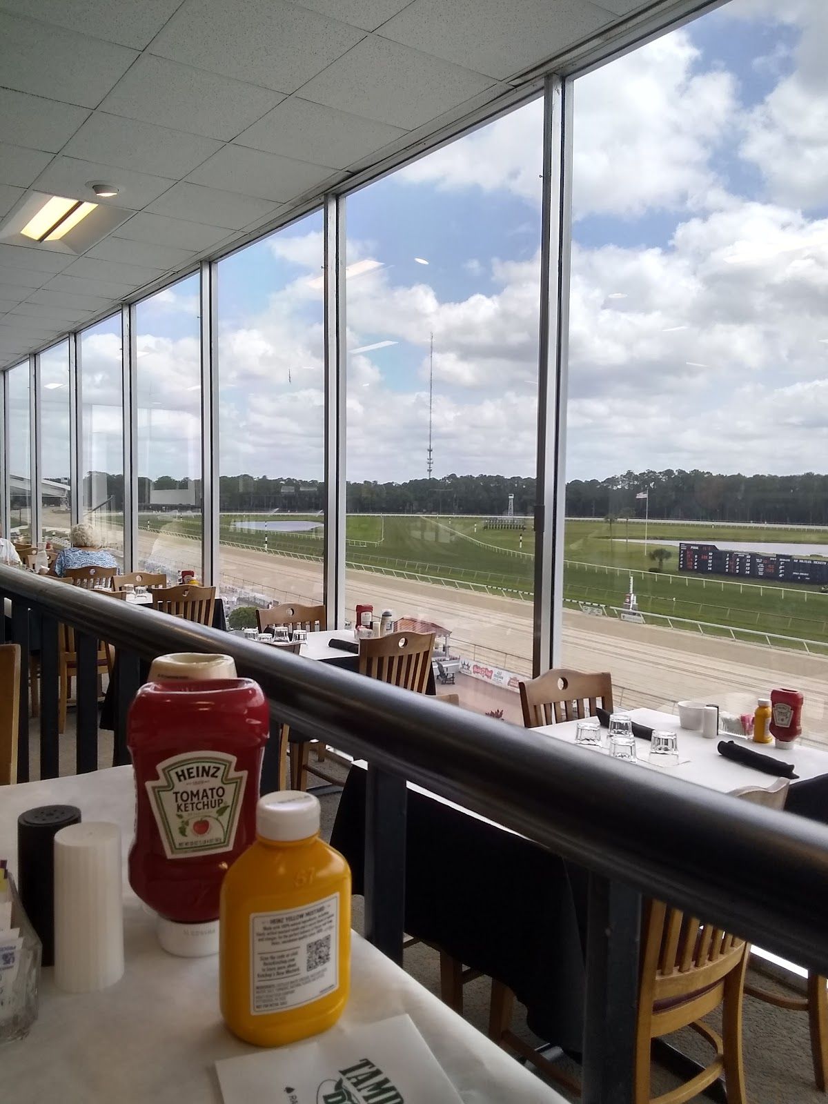 Silk's Poker Room at Tampa Bay Downs photo 2