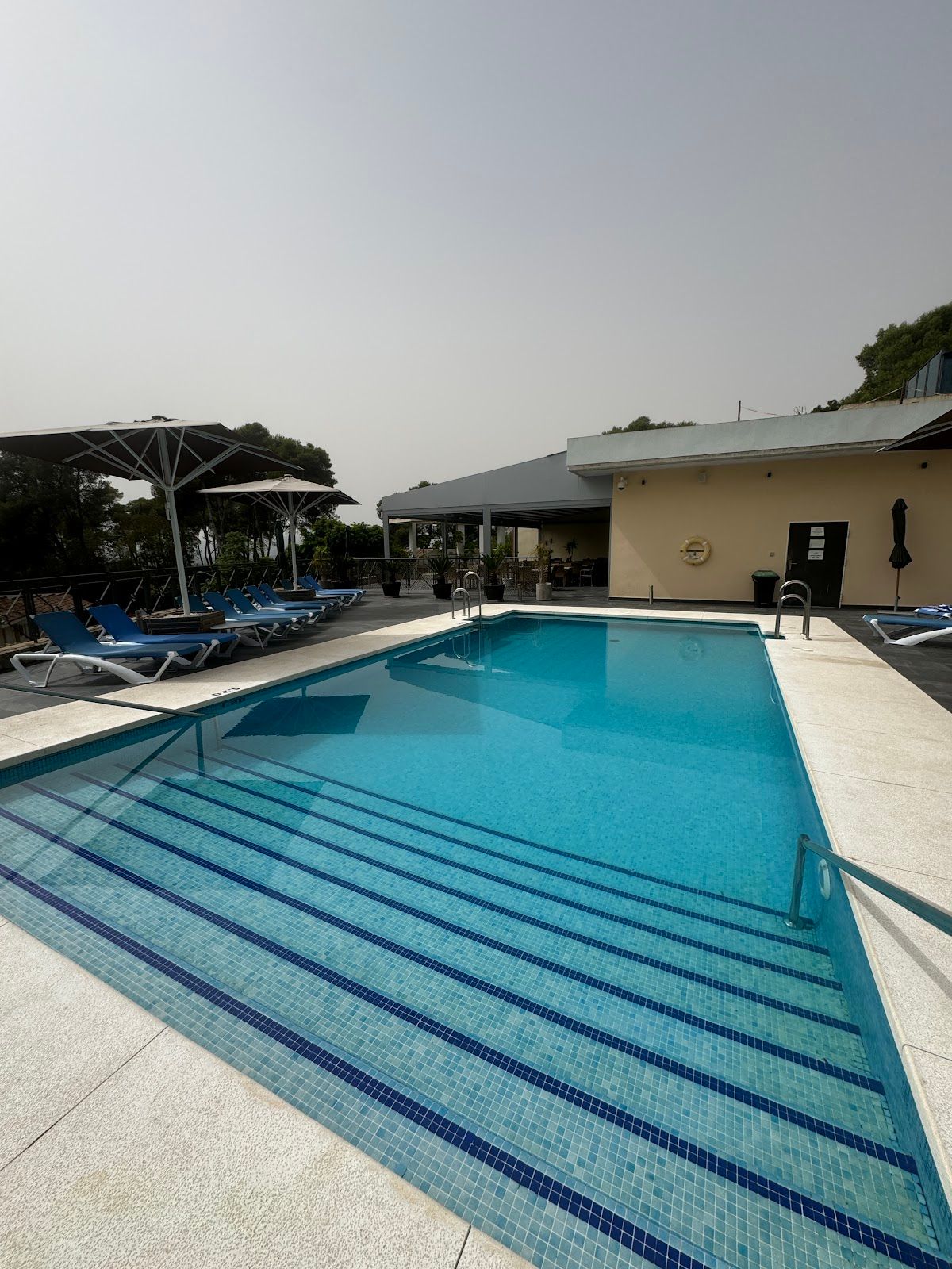 Admiral Lodge – Poker photo 4