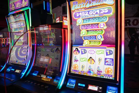 Rosie's Gaming Emporium Collinsville - Casino in Collinsville, United States