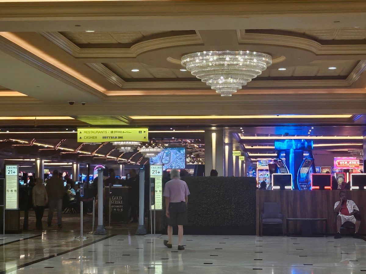 Sam's Town Hotel & Gambling Hall photo 2