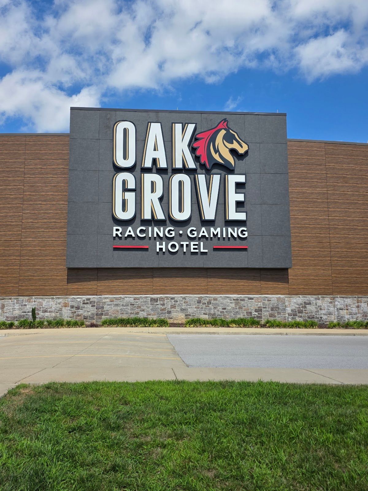 Oak Grove Racing, Gaming & Hotel photo 2