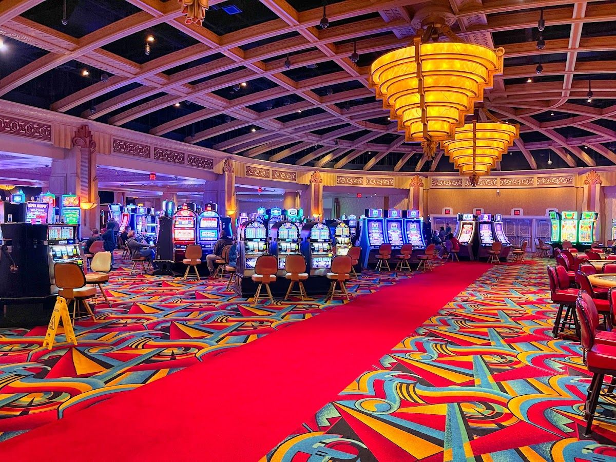 Hollywood Casino at Charles Town Races – Poker photo 3