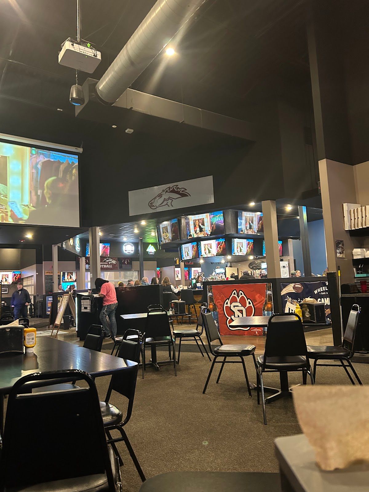 Wheelhouse Sports Lounge Slots photo 3