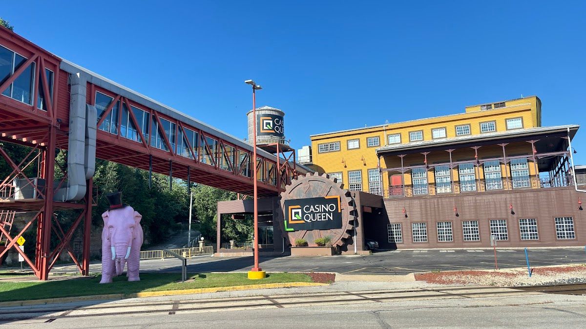 Casino Queen Marquette photo 10