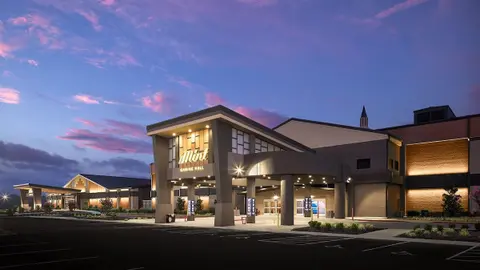 Mint Gaming Hall at Kentucky Downs - Casino in Franklin, United States