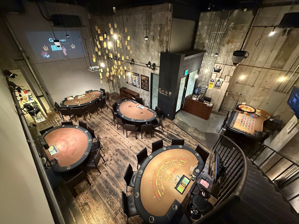 BLOW CASINO Shinsaibashi photo 3
