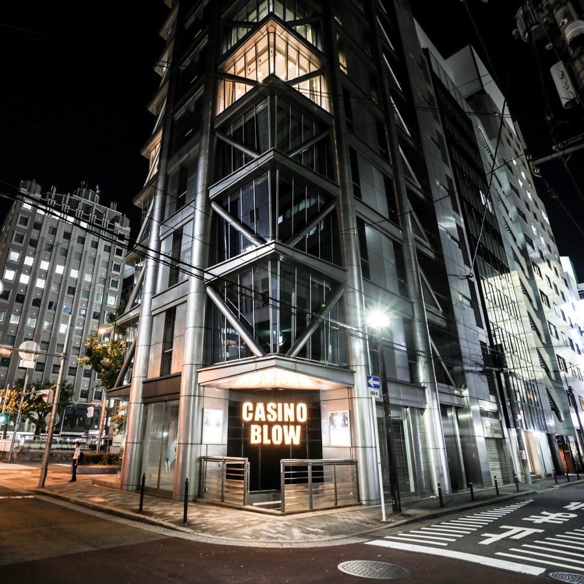 BLOW CASINO Shinsaibashi photo 10