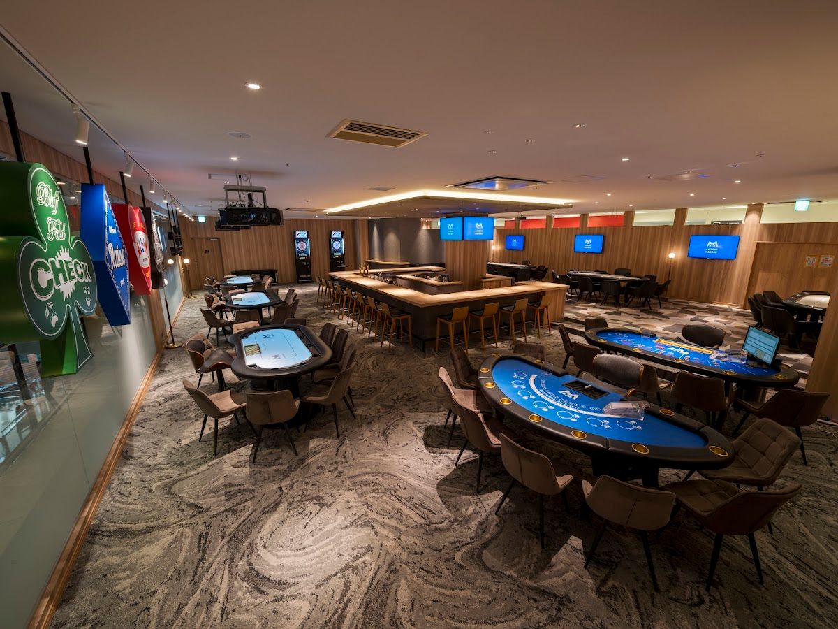 m HOLD'EM 中洲（ポーカーハウス＆バー） photo 2