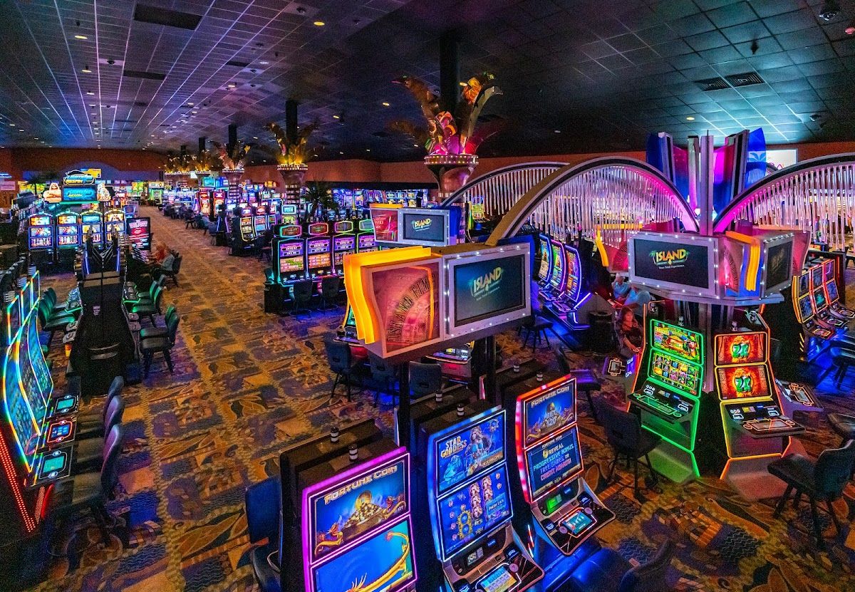 Island Resort & Casino – Poker photo 5