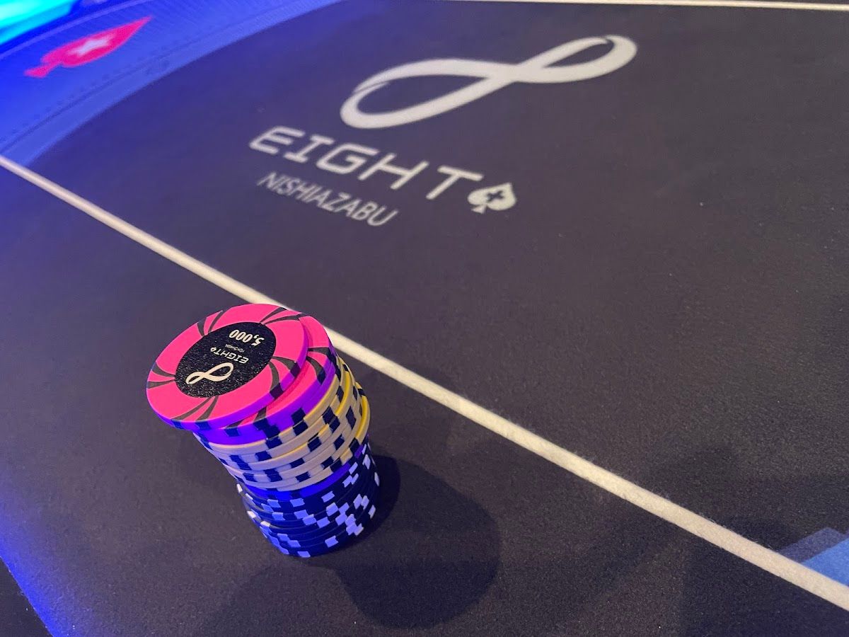 eight 横浜 poker & bar photo 9
