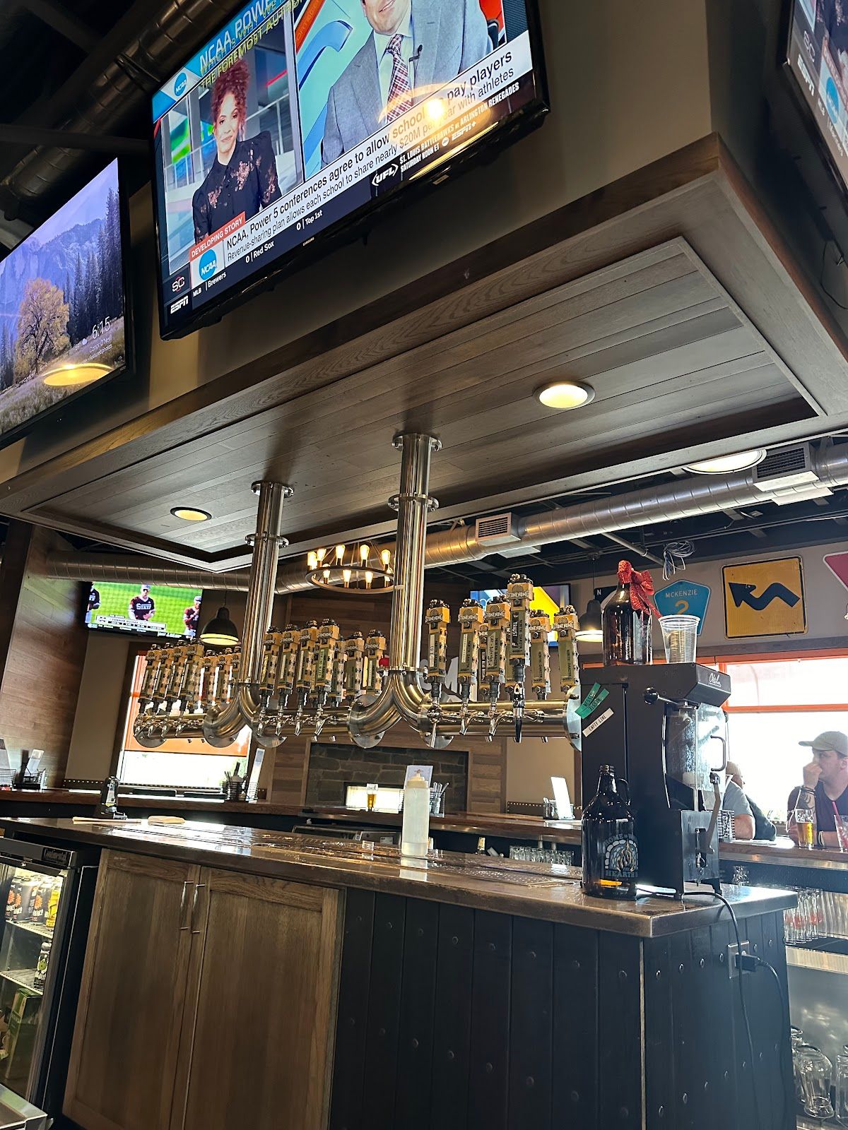 Stonehome Tavern Slots photo 10