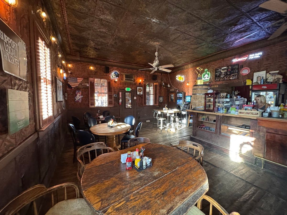 Pioneer Saloon photo 8