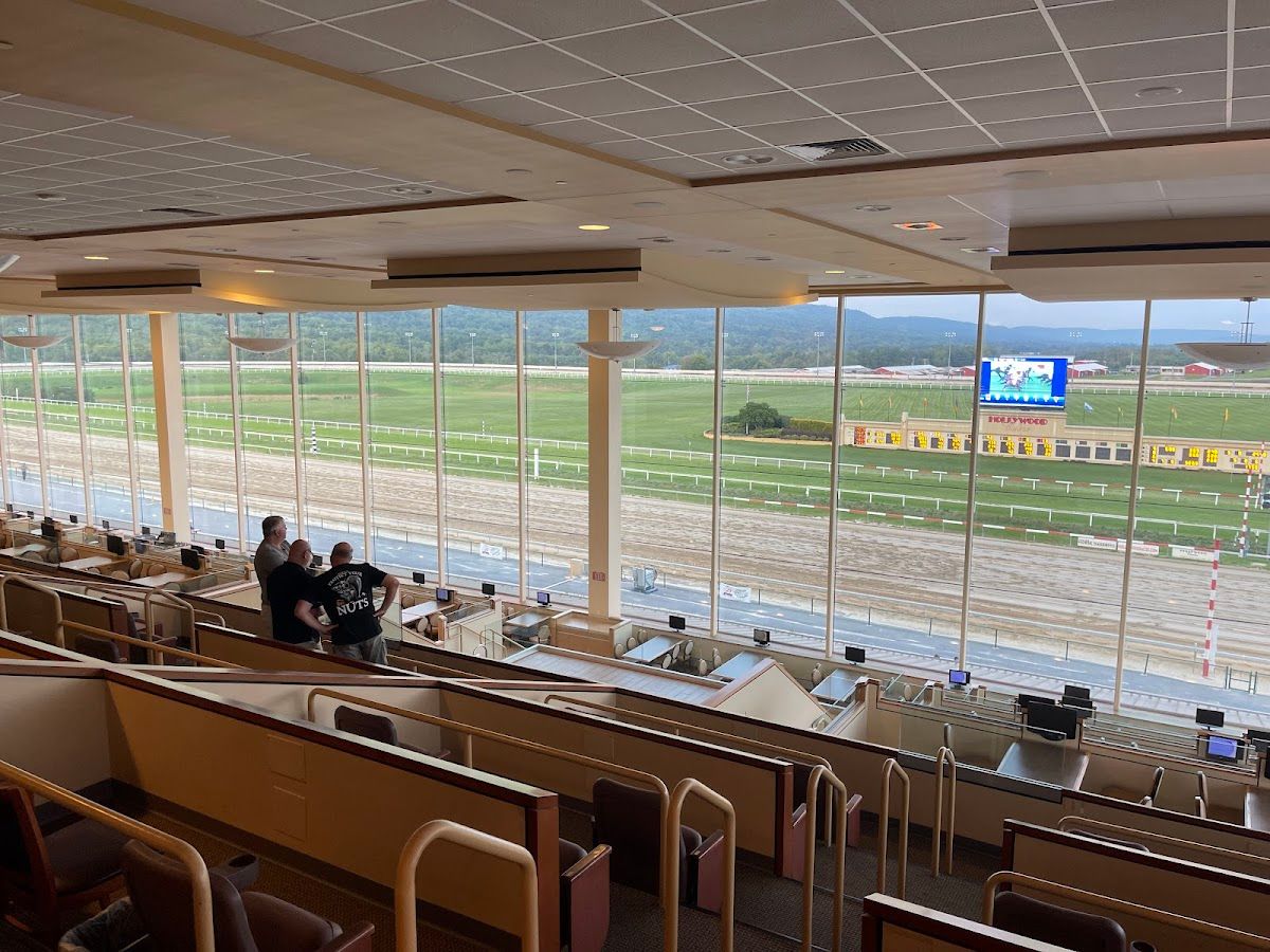 Hollywood Casino at Penn National Race Course – Poker photo 6