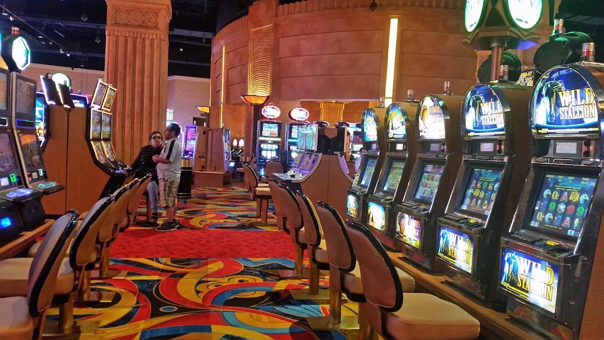Hollywood Casino at Penn National Race Course – Poker photo 7