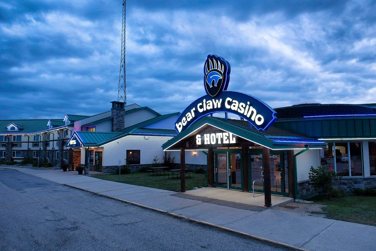 Bear Claw Casino & Hotel photo 2
