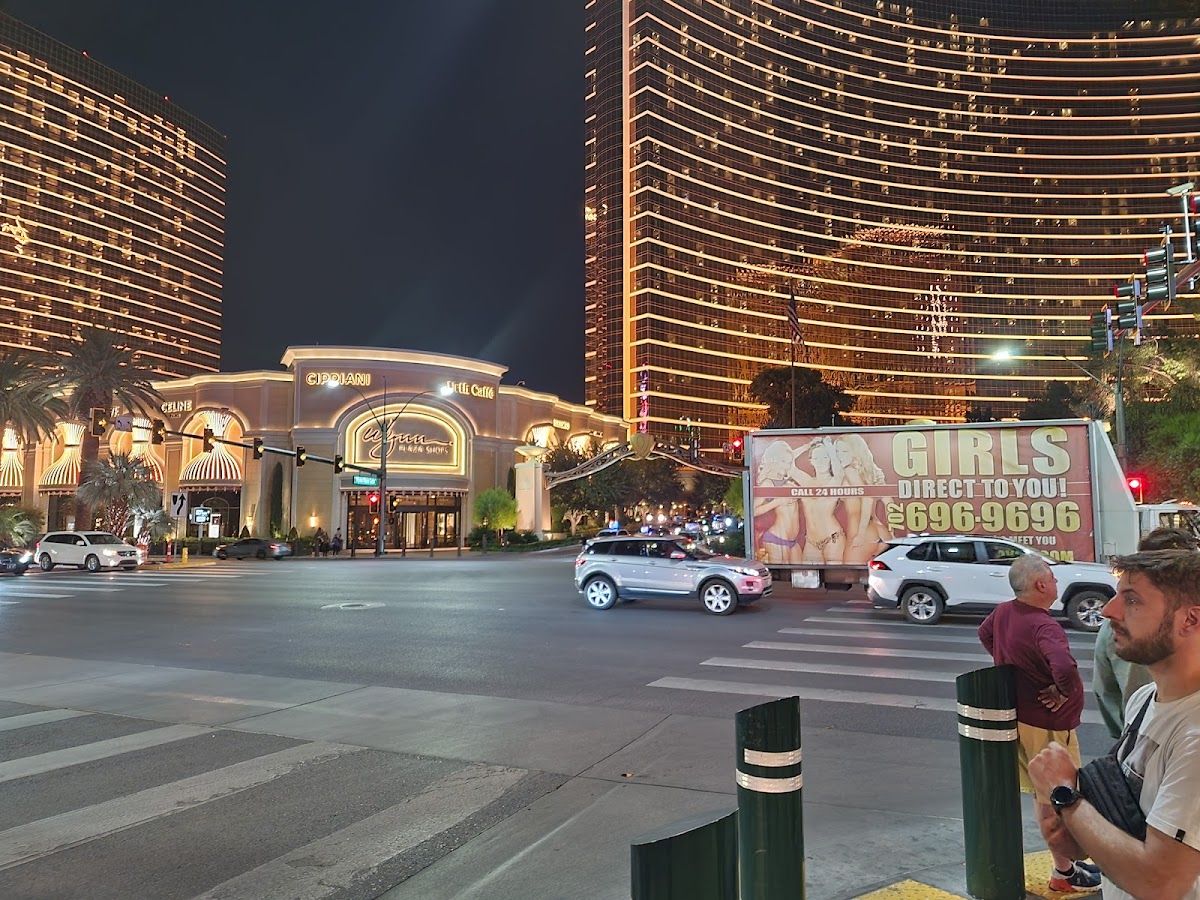 Hilton Grand Vacations Club at Trump photo 9