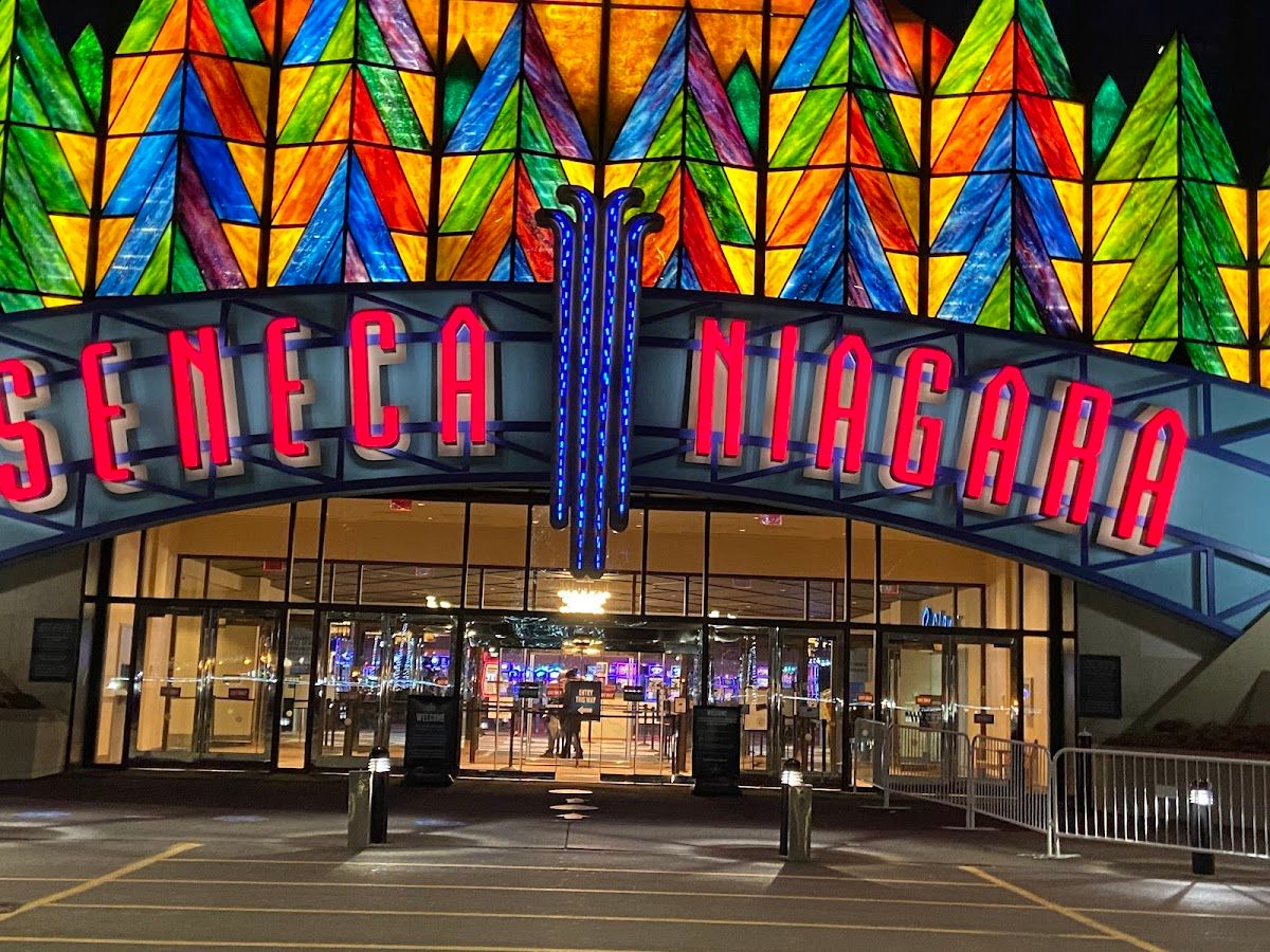 Seneca Niagara Resort & Casino – Poker photo 5