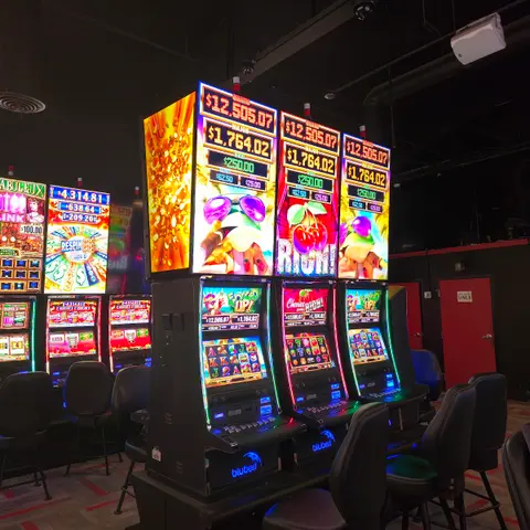 Iron Horse Casino - Casino in Emerson, United States