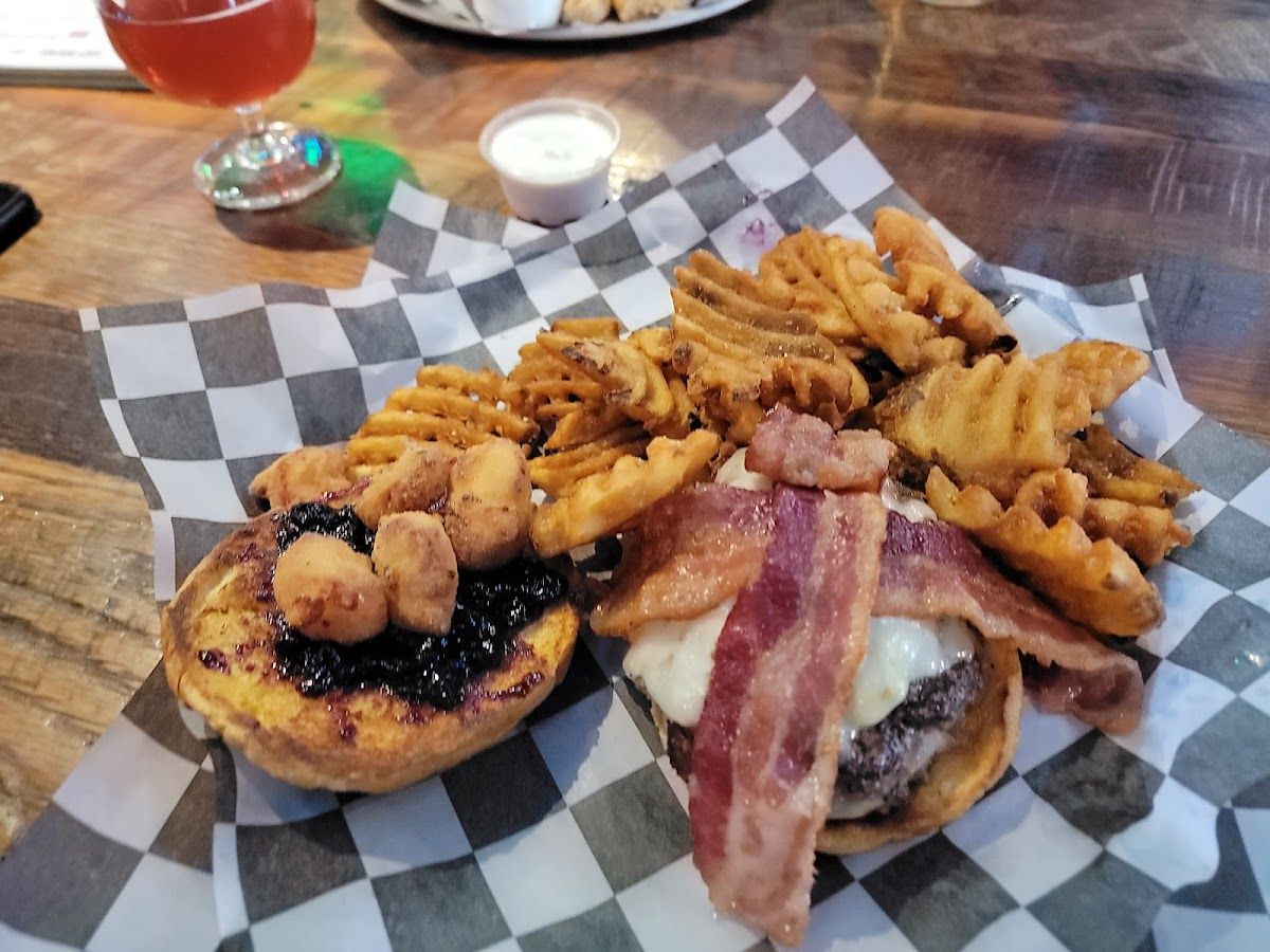 Pounders Pub Video Lottery photo 3