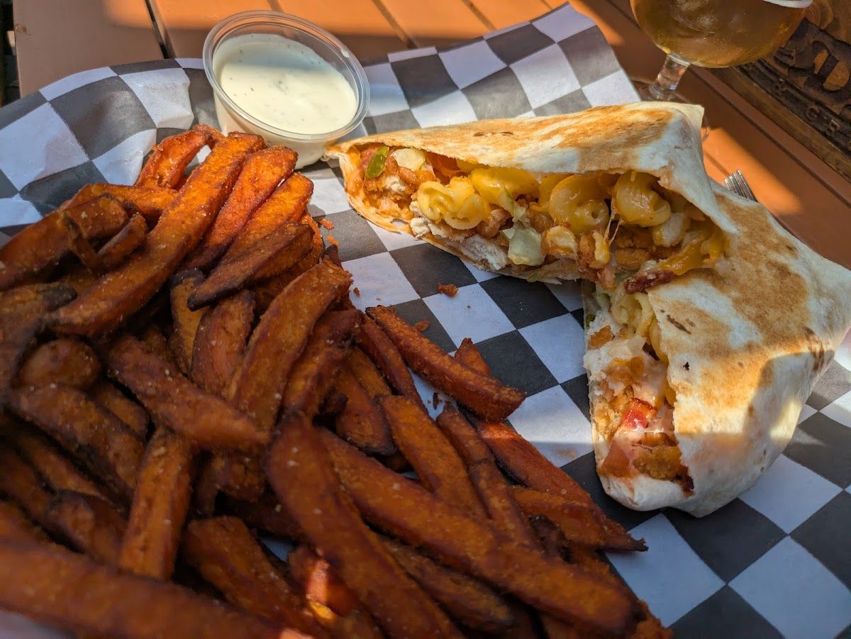 Pounders Pub Video Lottery photo 8