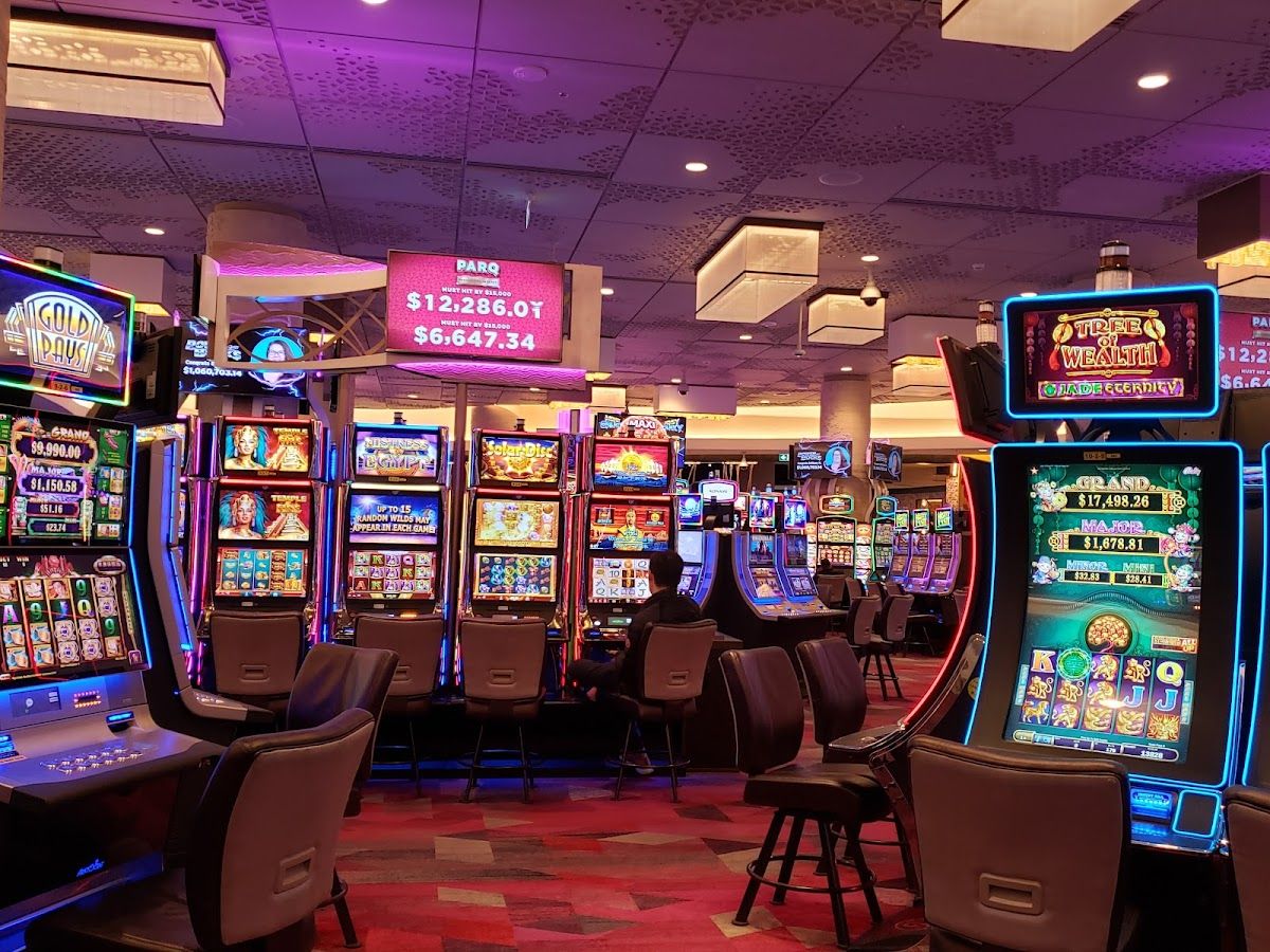 Parq Casino – Poker photo 4