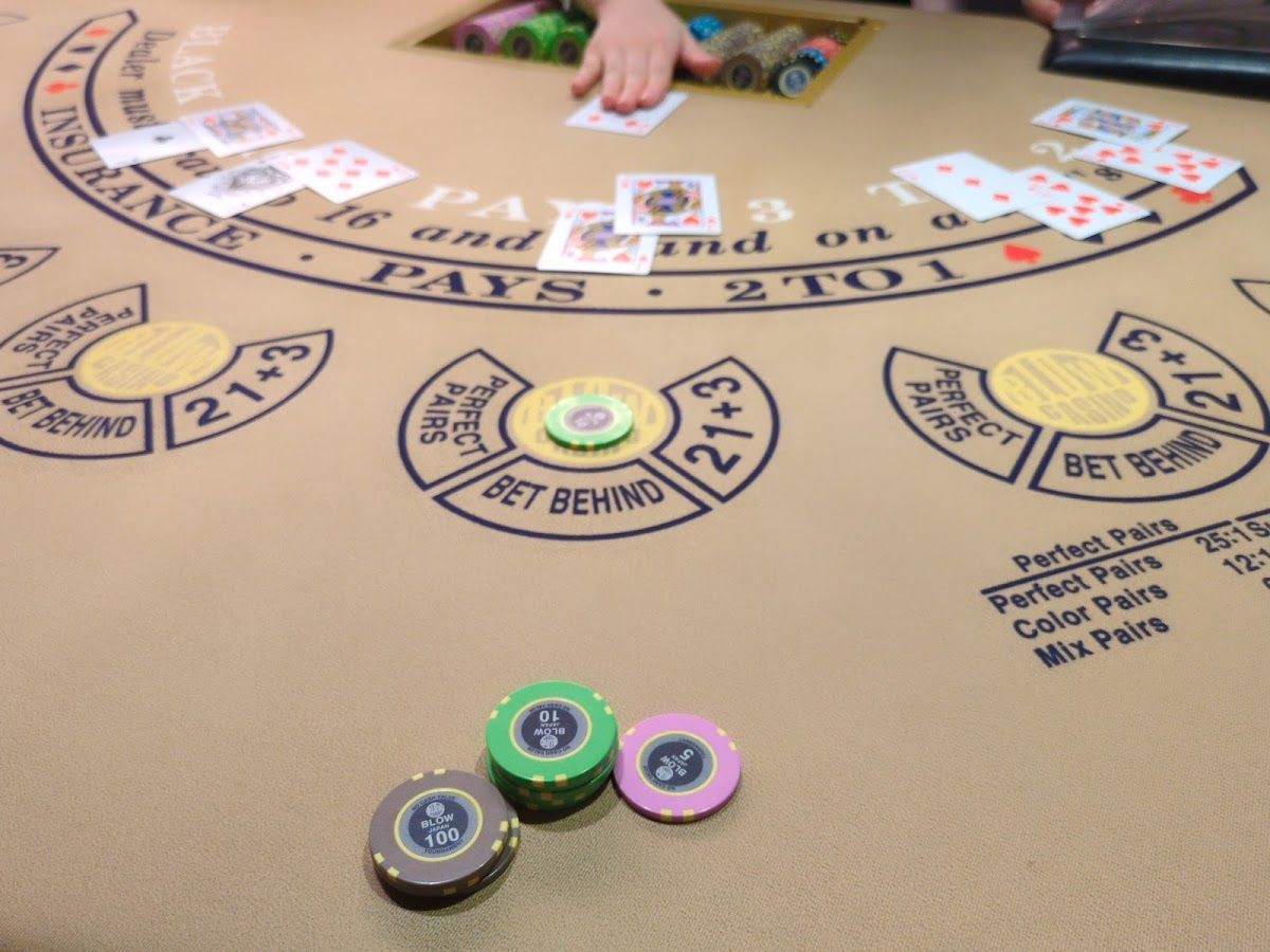 CASINO BLOW photo 4