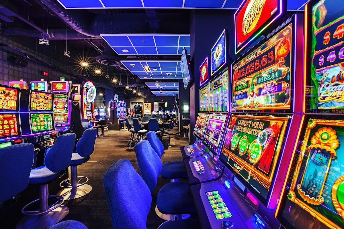 Shark Club Gaming Centre - Casino in Winnipeg, Canada