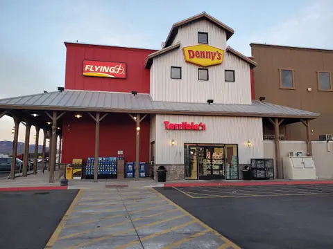 Truck Inn Casino - Casino in Fernley, United States