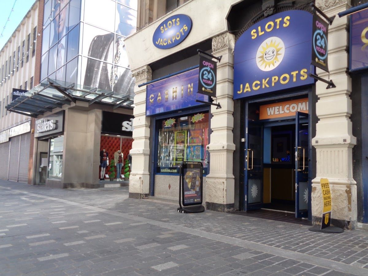 MERKUR Slots - Liverpool photo 6