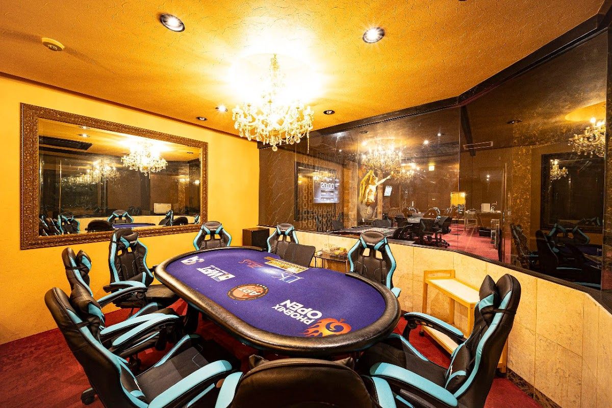 Poka & Kajino BarZeusu Kitashinchi - Casino in Osaka, Japan