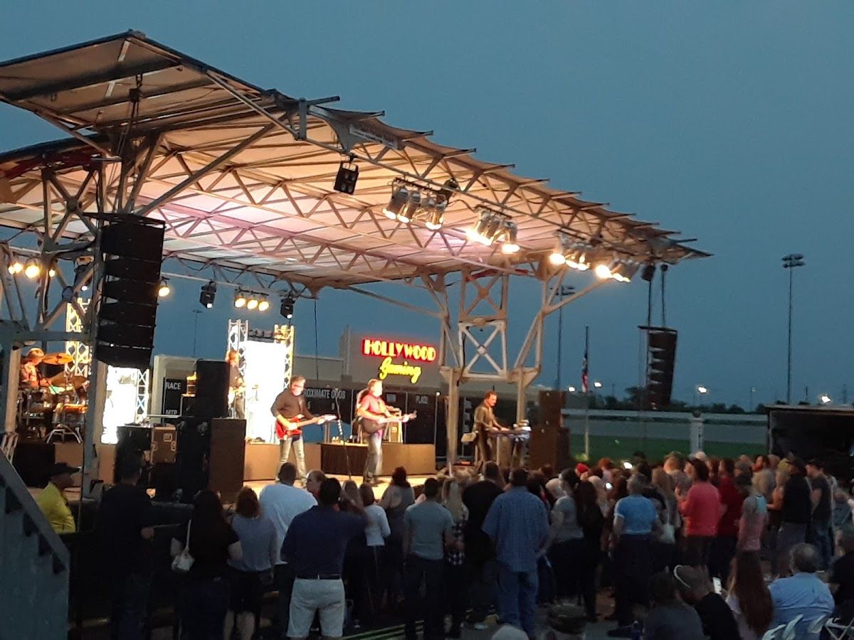 Hollywood Gaming at Dayton Raceway photo 7