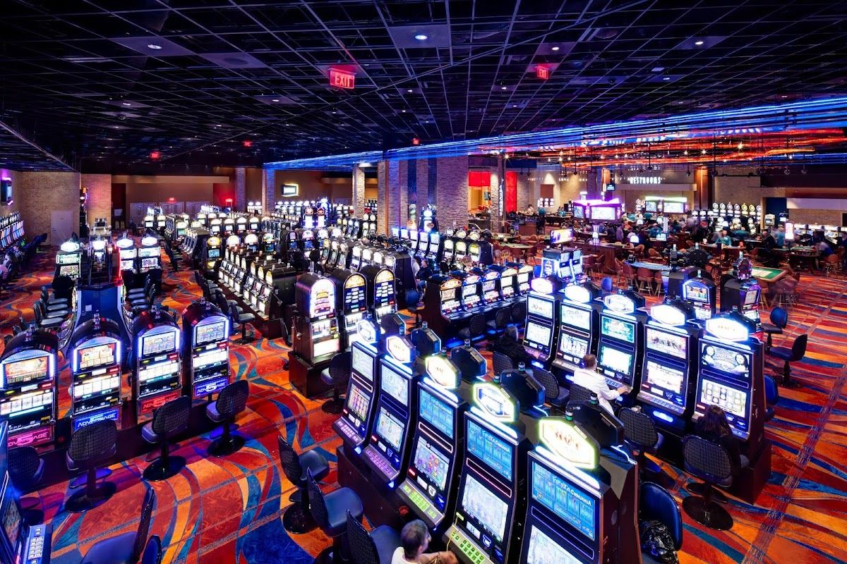 Akwesasne Mohawk Casino Resort – Poker photo 3