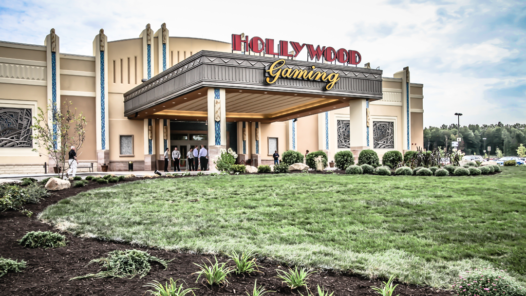 Hollywood Gaming at Mahoning Valley Race Course - Casino in Youngstown, United States