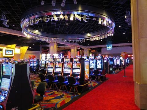 Hollywood Gaming at Mahoning Valley Race Course photo 2