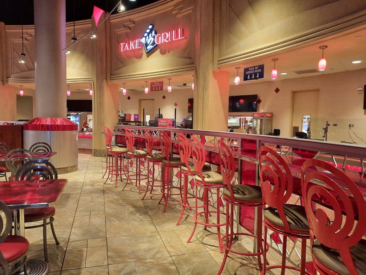Hollywood Gaming at Mahoning Valley Race Course photo 4