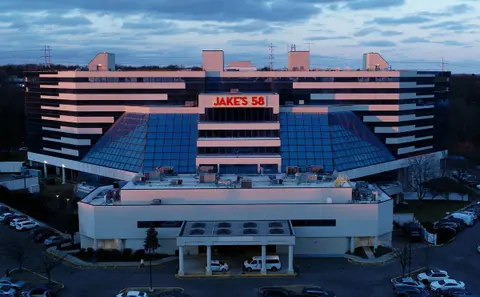 Jake's 58 Casino Hotel - Casino in Islandia, United States