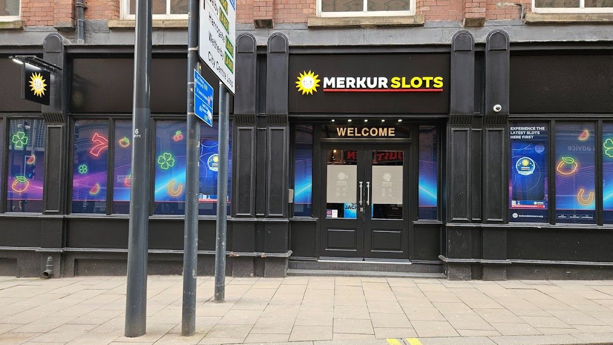 MERKUR Slots - Leeds New York Street - Casino in Leeds, United Kingdom