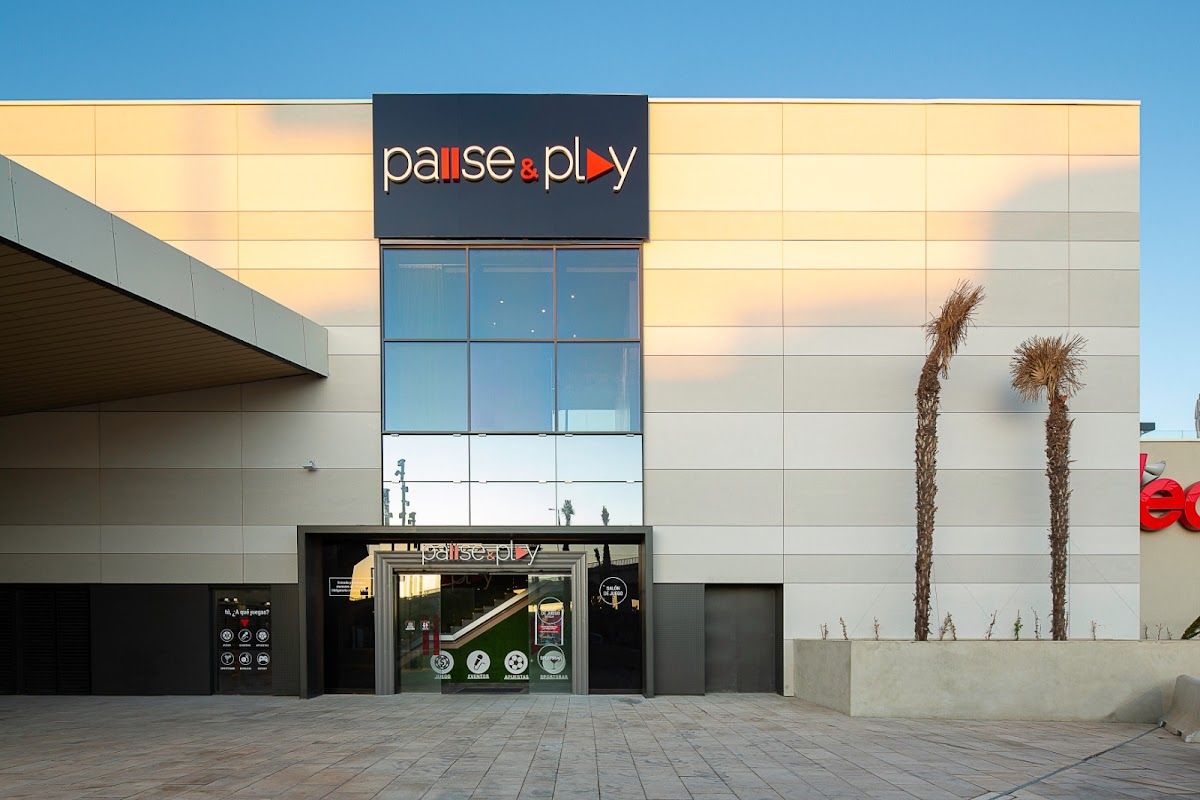Salón de juego & Sports Bar Pause&Play - Casino in Sevilla, Spain