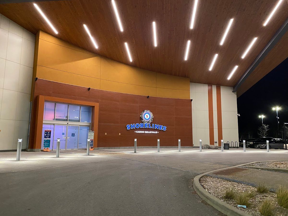 Shorelines Casino Belleville photo 7