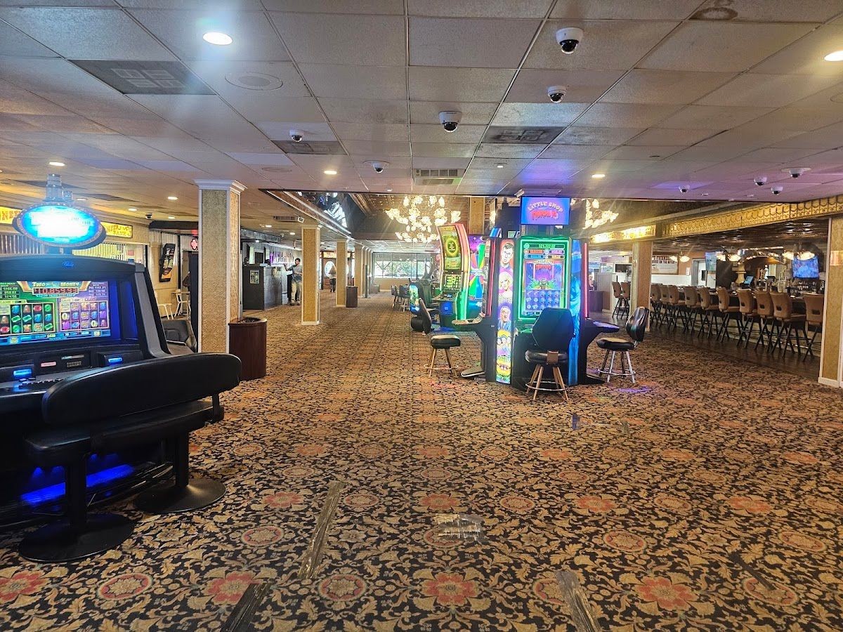Pioneer Hotel & Gambling Hall photo 9