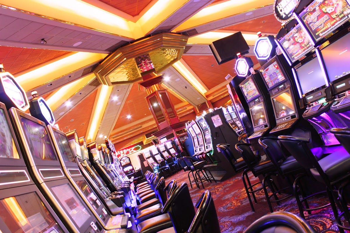 Pure Casino Yellowhead – Poker - Casino in Edmonton, Canada