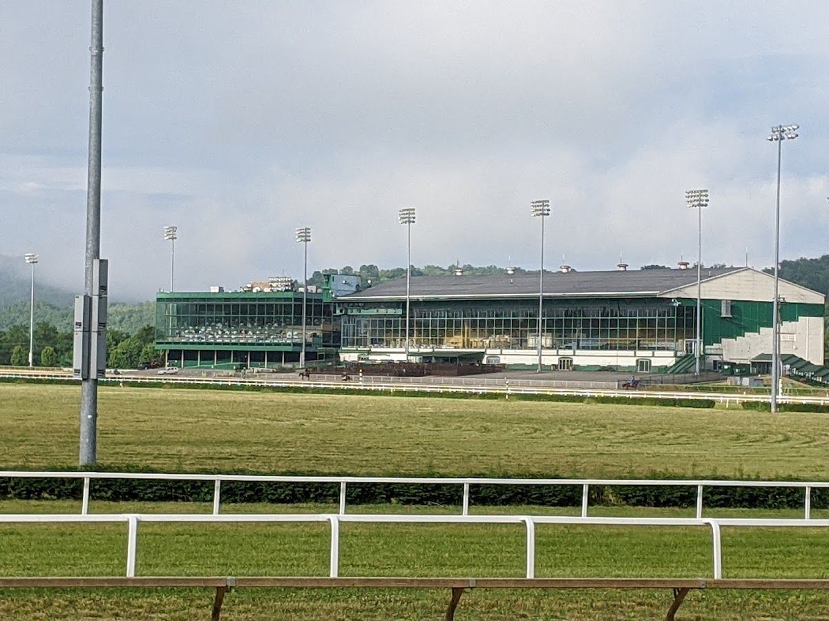 Mountaineer Casino, Racetrack & Resort – Poker photo 8