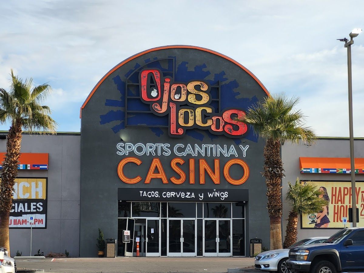 Lucky Club Casino & Hotel photo 2