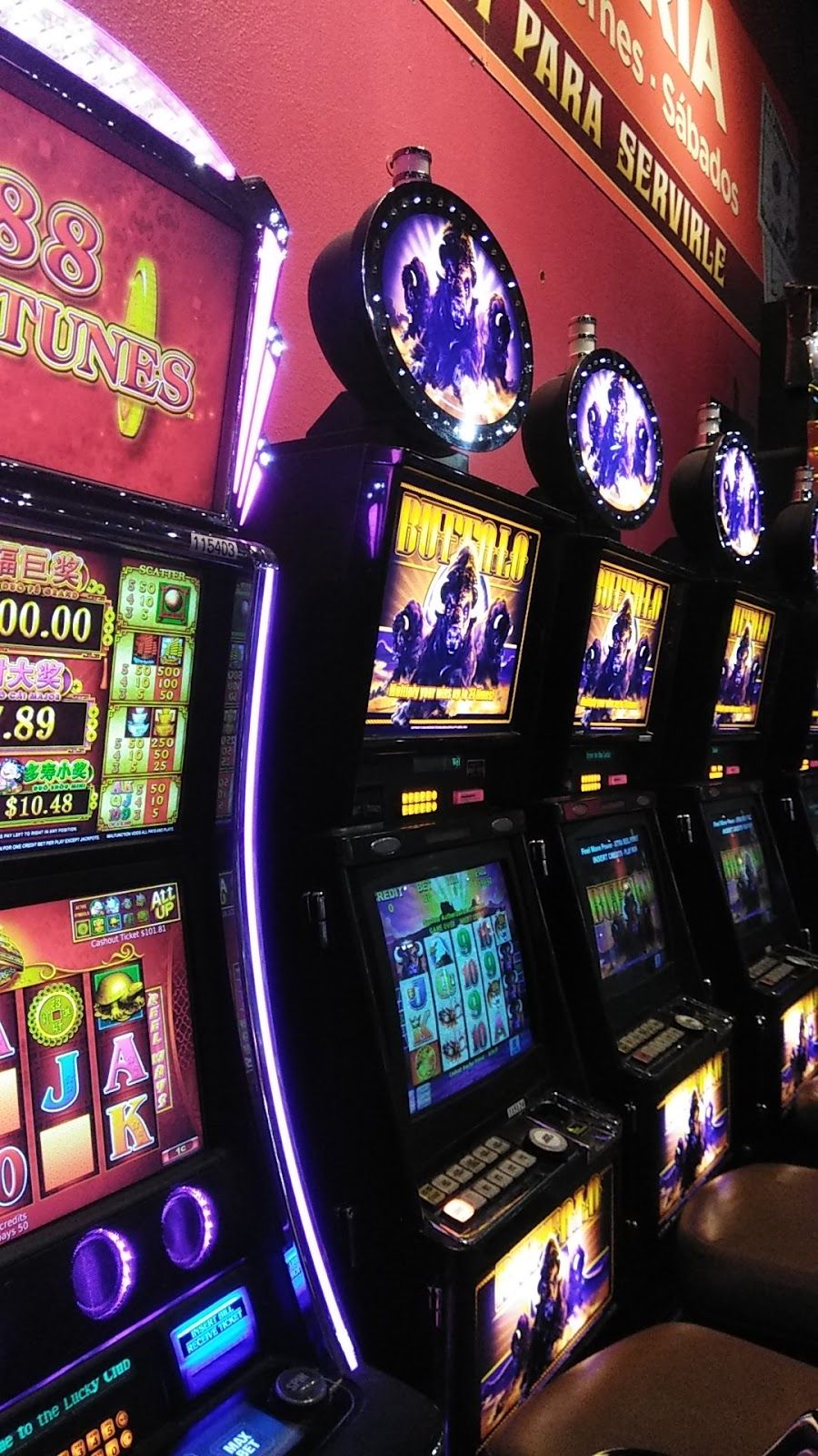 Lucky Club Casino & Hotel photo 4